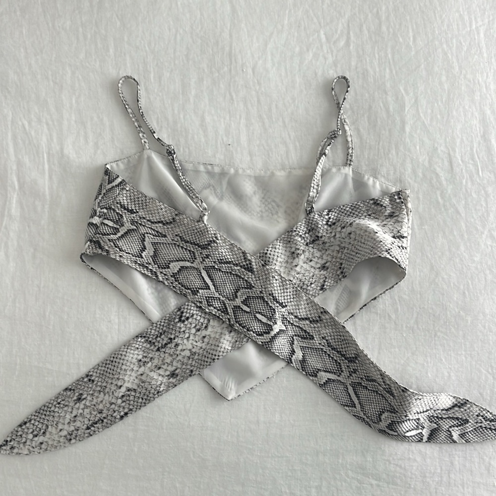 Snake Scarf Top - Picture 2 of 4